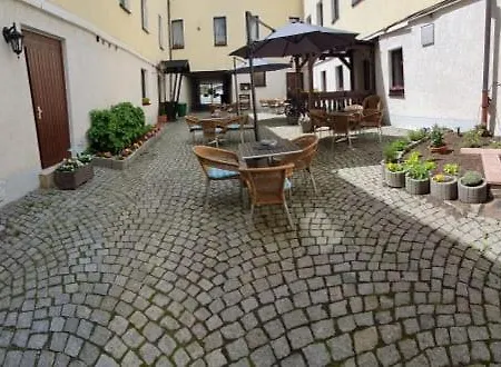 Goldener Löwe 3*